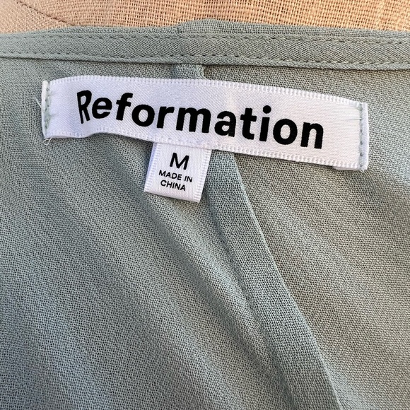 Reformation Winslow Elegant Green Wrap Dress Size Medium - Picture 13 of 14